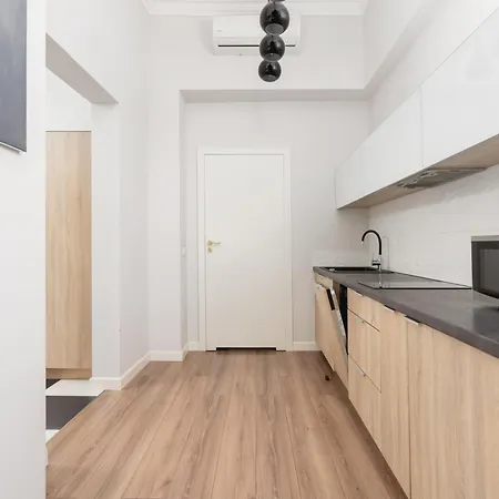 - Dietla 109 Street Daire *