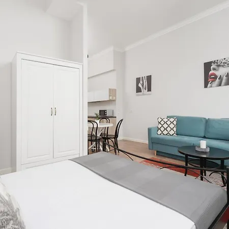 - Dietla 109 Street Daire