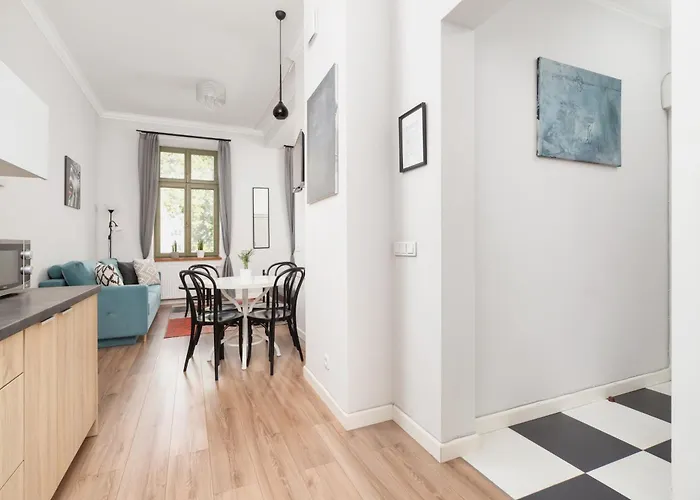 - Dietla 109 Street *